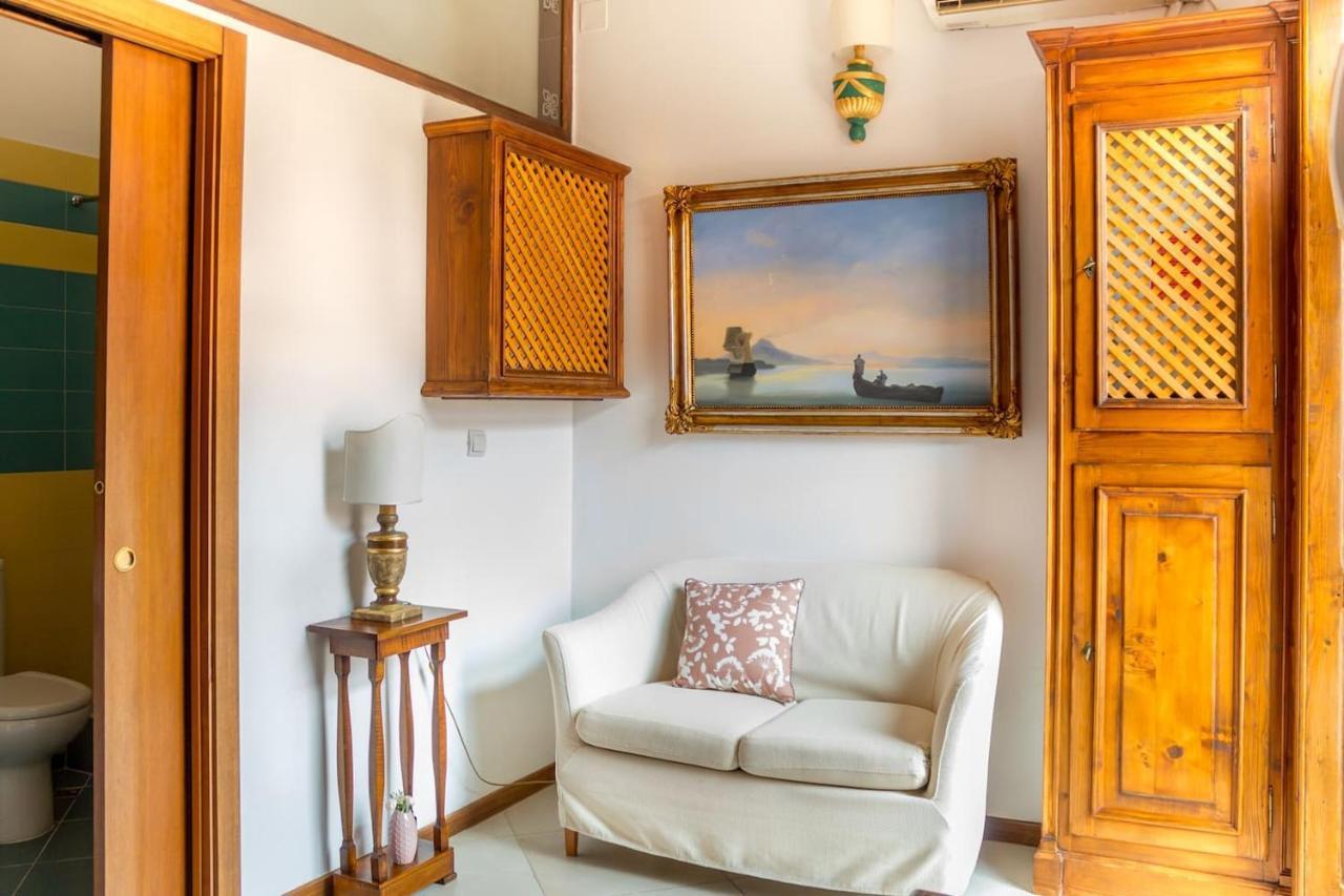 8 Small And Cozy Suite Timisoara Ngoại thất bức ảnh